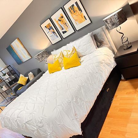 Perfectly Located City Centre Studio Apartment - West One With Free Wifi, Gym Access, Netflix Sheffield Buitenkant foto