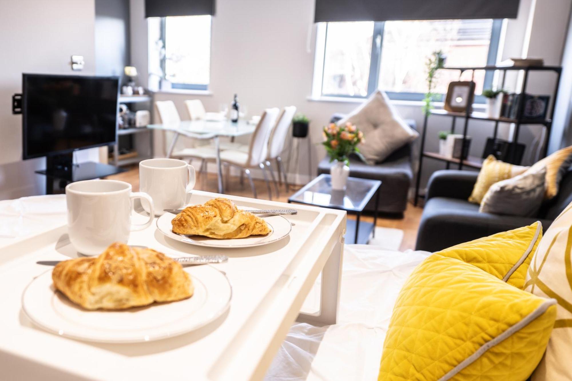 Perfectly Located City Centre Studio Apartment - West One With Free Wifi, Gym Access, Netflix Sheffield Buitenkant foto