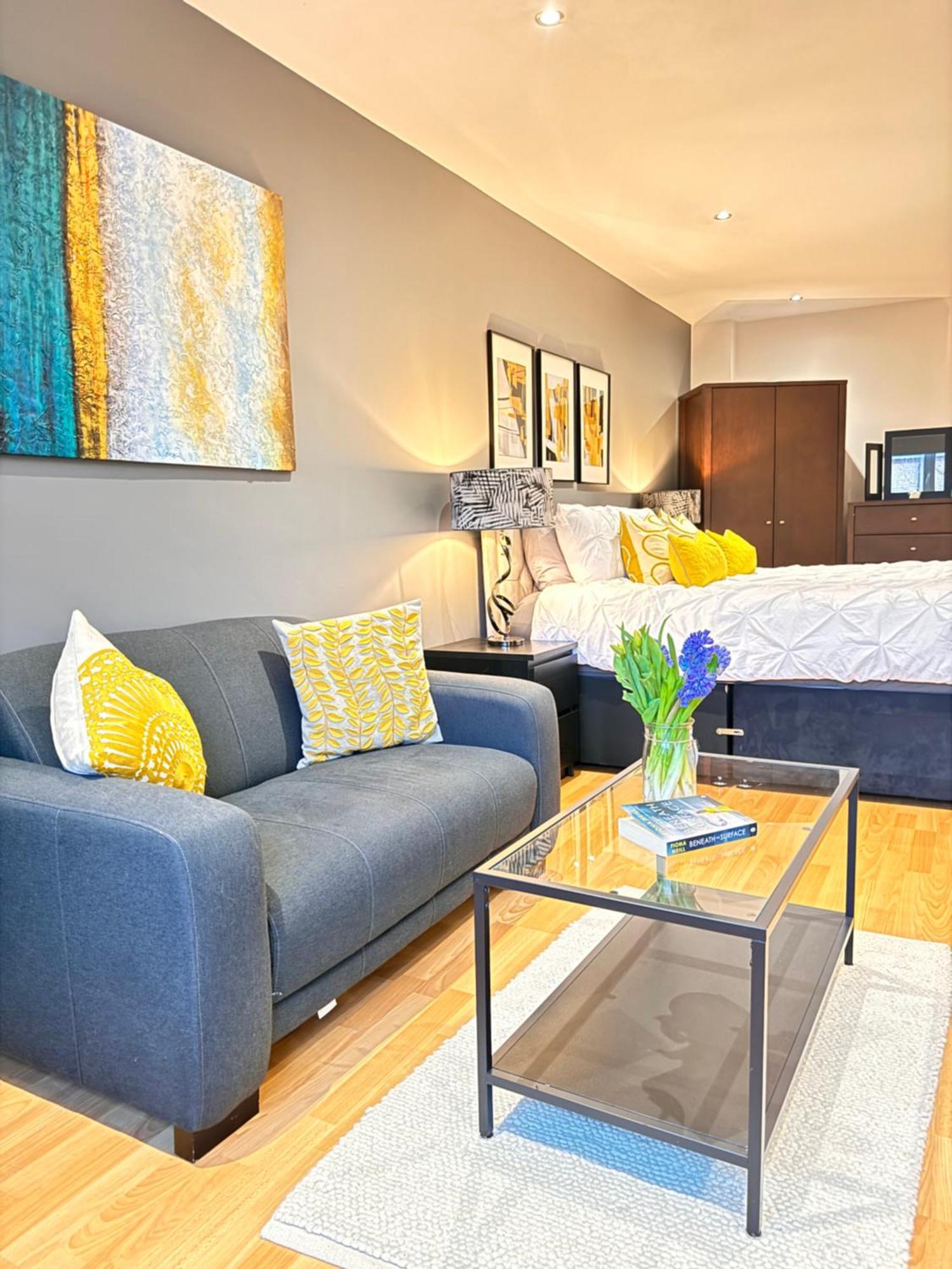 Perfectly Located City Centre Studio Apartment - West One With Free Wifi, Gym Access, Netflix Sheffield Buitenkant foto