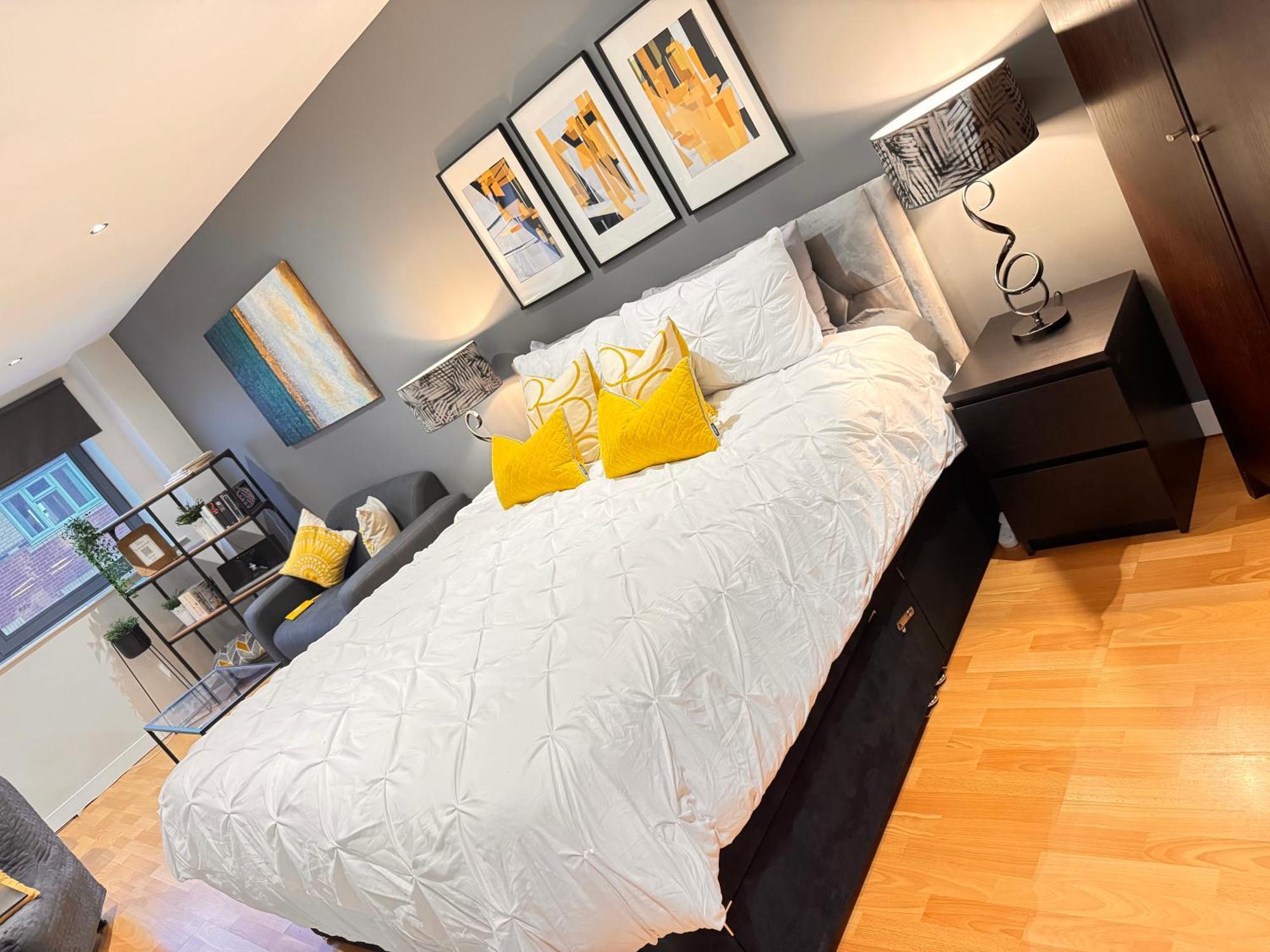 Perfectly Located City Centre Studio Apartment - West One With Free Wifi, Gym Access, Netflix Sheffield Buitenkant foto